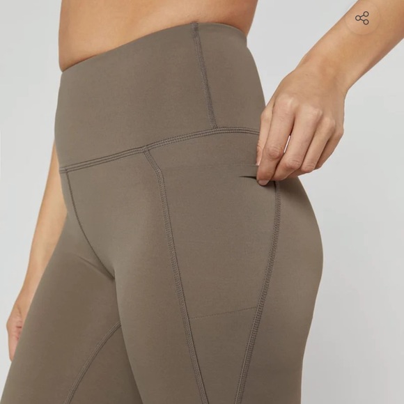 MPG Sport Vital High-Waisted 26" Side Pocket Legging - Picture 2 of 6